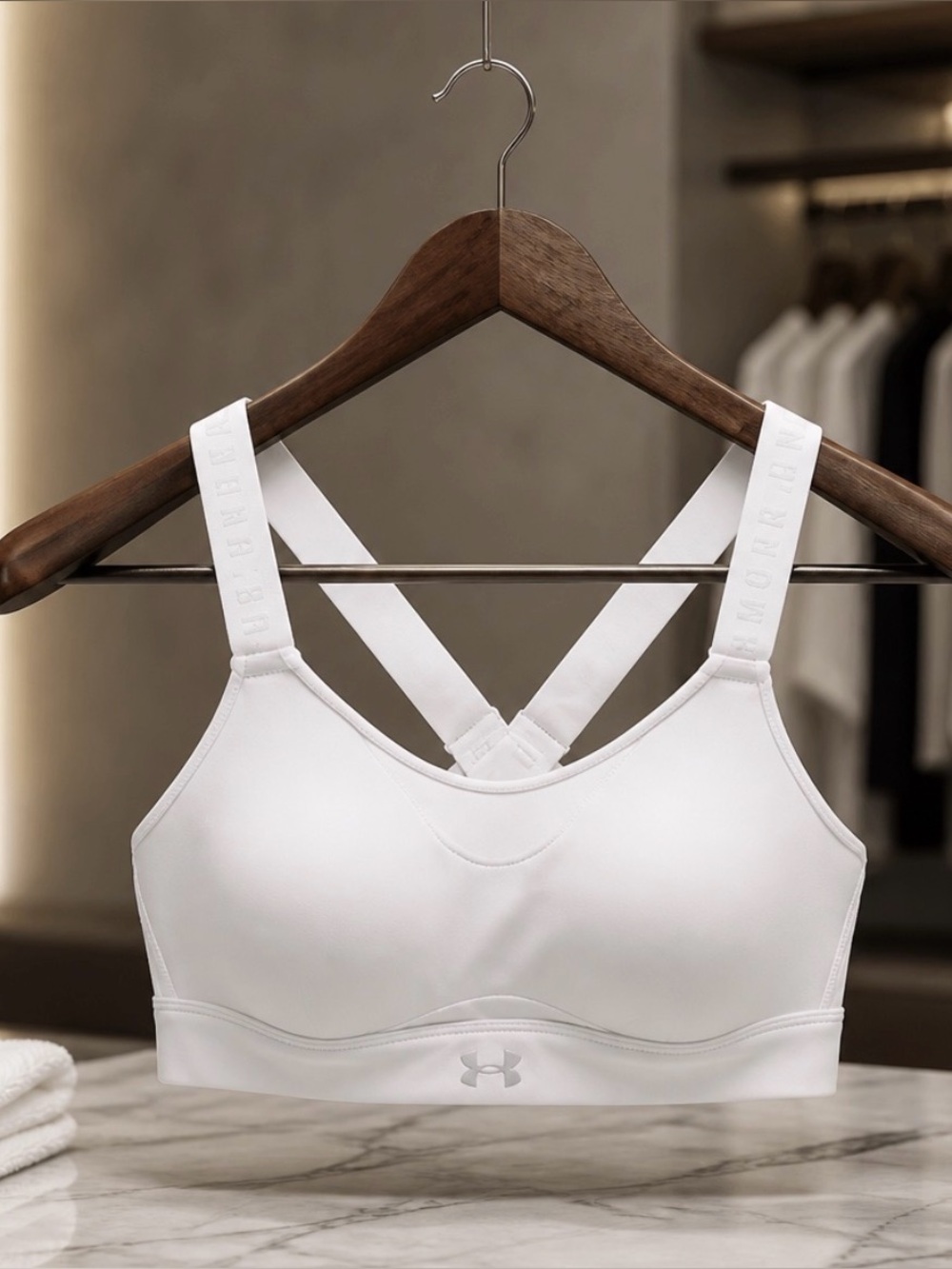 NWOT plus Size 1x Under Armour Cream Racerback Sports Bra
